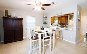 Sunny Daze Walk To Beach 2 Decks Pet Friendly Has A Mini Bar